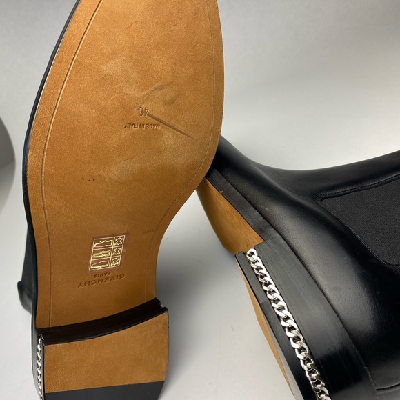 Givenchy Chain Trim Chelsea Boots - Picture 7 of 13